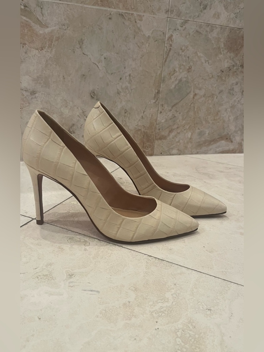 SCHUTZ Cream Croc-Embossed Pointed Toe Stiletto Pumps